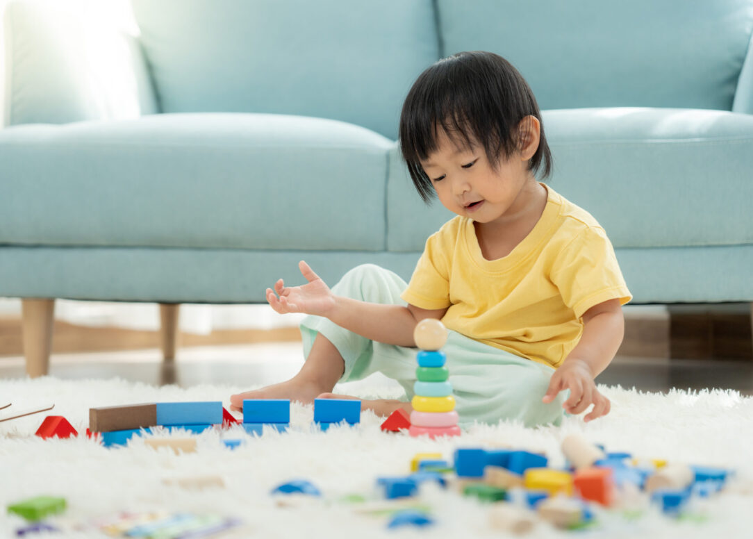 pathways-counseliing-trauma-kid-playing